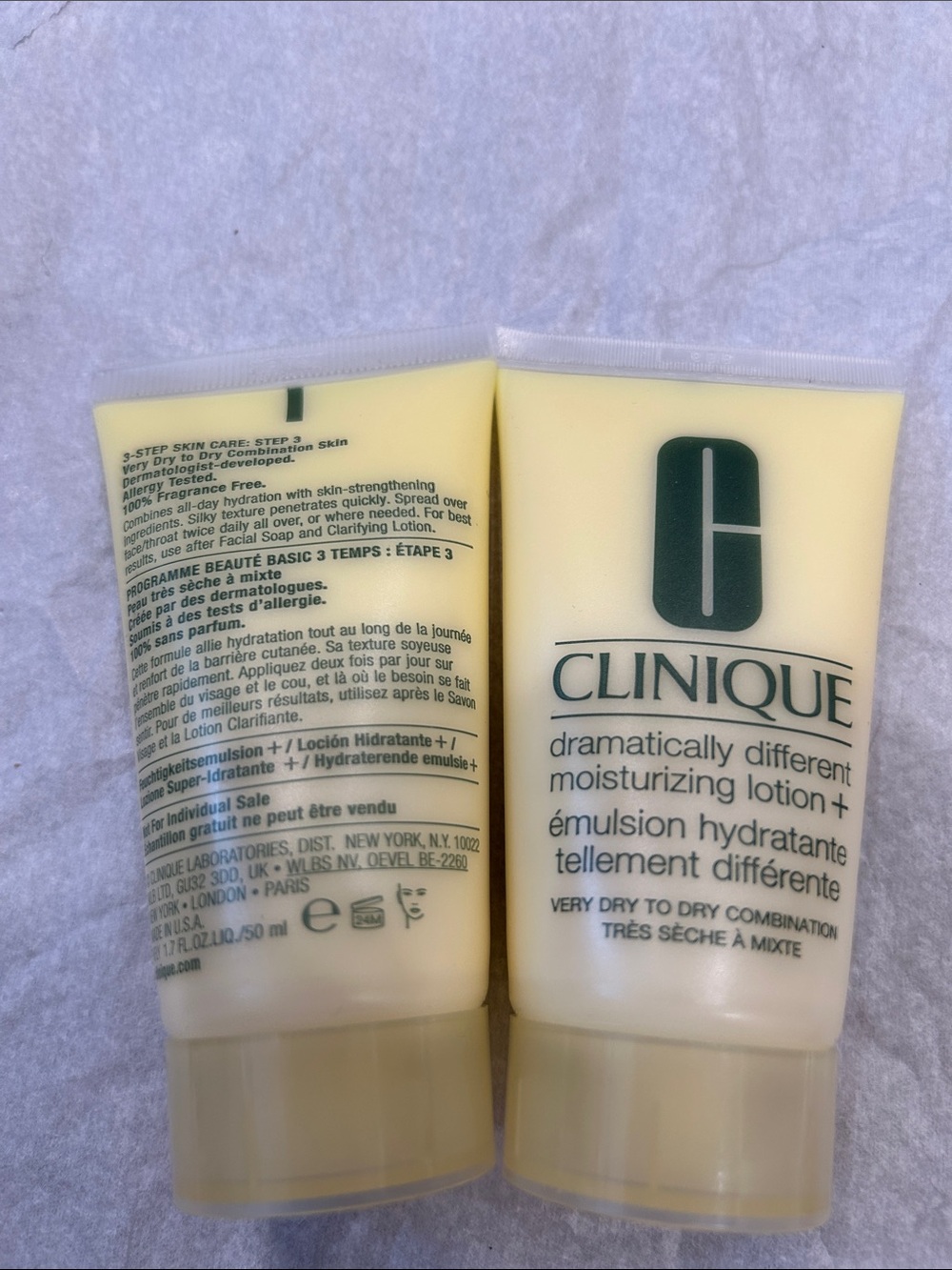 Clinique Dramatically Different Moisturizing Lotion+ - Pale Yellow